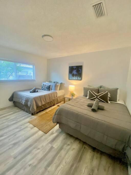 فيلا Beautiful & Relax Family House 2/1- Free Parking ميامي المظهر الخارجي الصورة