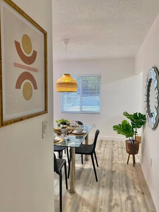 فيلا Beautiful & Relax Family House 2/1- Free Parking ميامي المظهر الخارجي الصورة