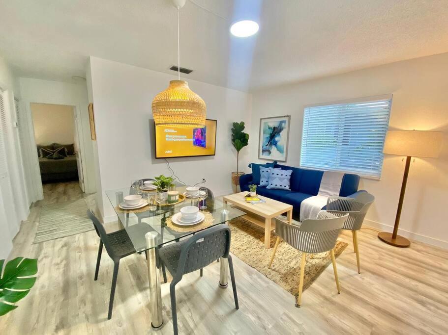 فيلا Beautiful & Relax Family House 2/1- Free Parking ميامي المظهر الخارجي الصورة