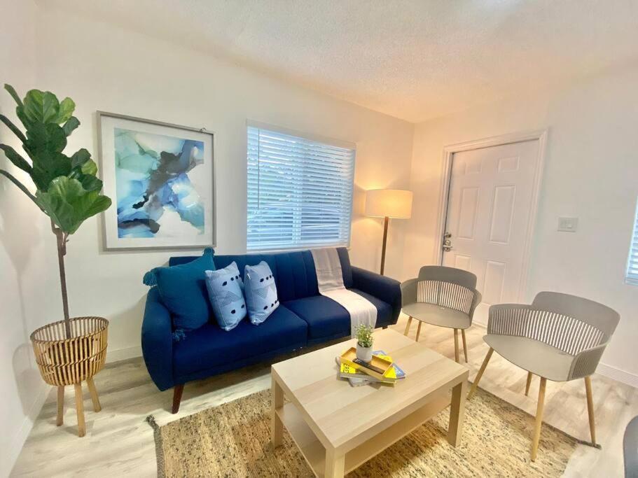 فيلا Beautiful & Relax Family House 2/1- Free Parking ميامي المظهر الخارجي الصورة